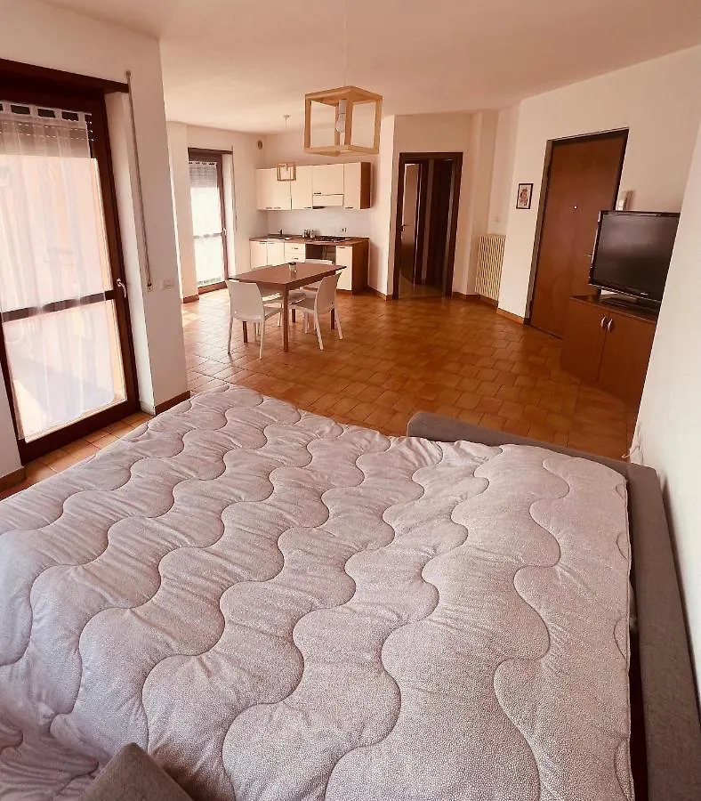 Apartment Appartamento Bianco - Peschiera Del Garda Italy